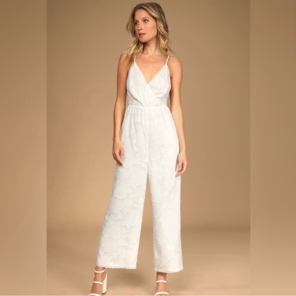 Brand New Lulu’s White Floral Jumpsuit